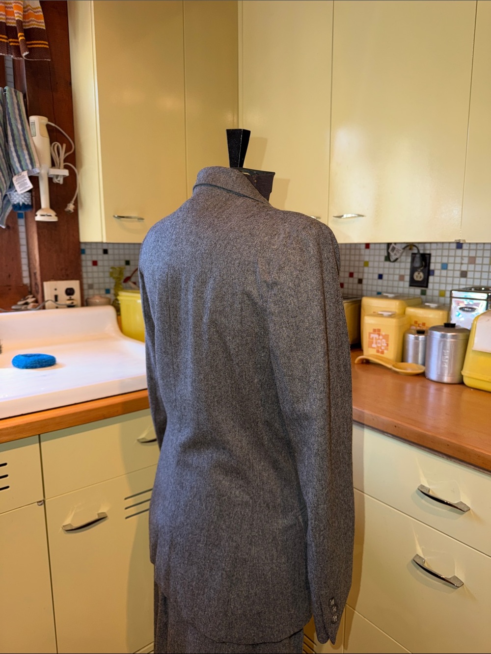 Pierre Cardin Skirt Suit Set Women’s Wool Blend Outfit - Picture 3 of 11